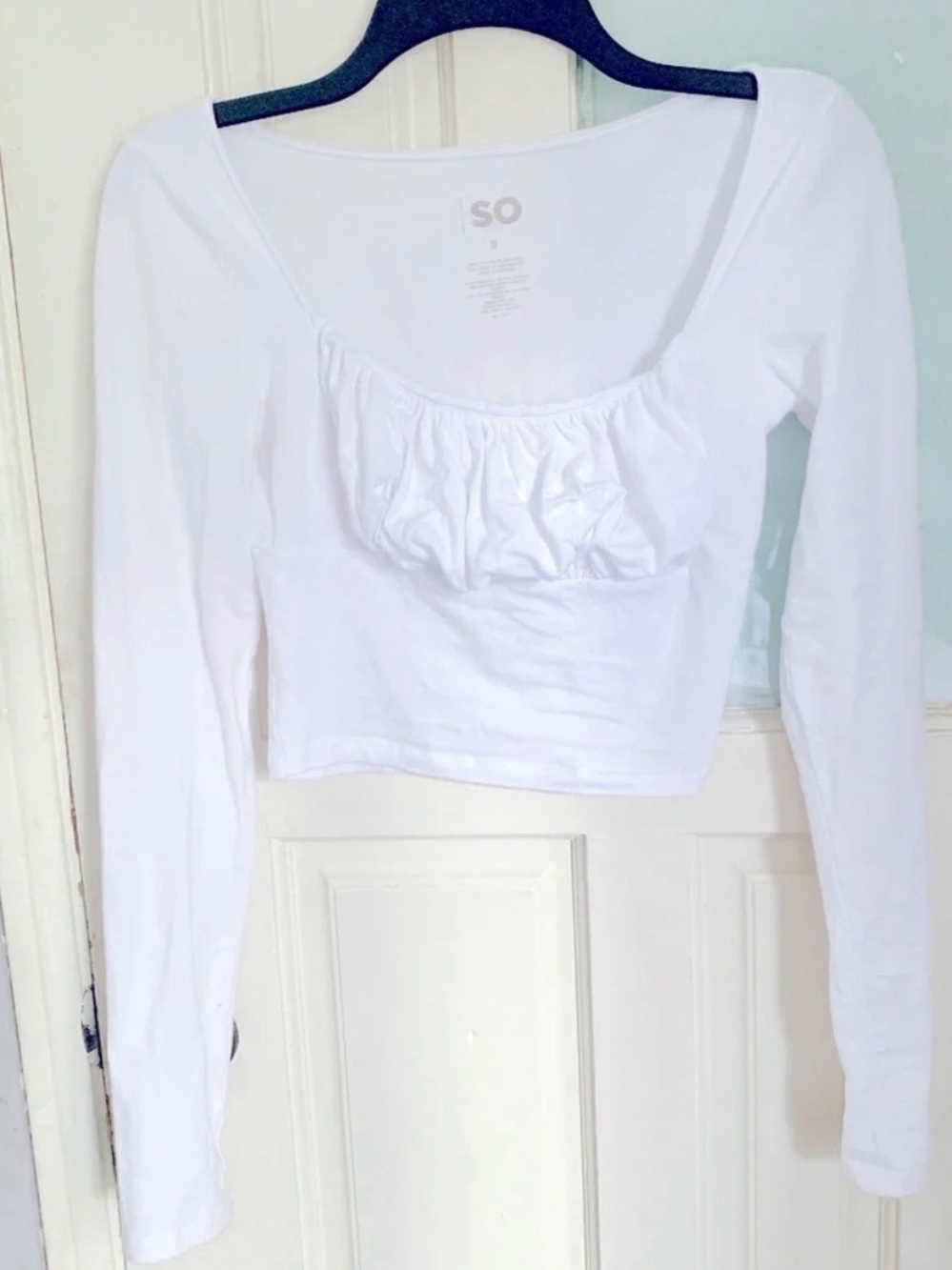 SO White Long Sleeve Cropped Scoop Top with Ruched Front